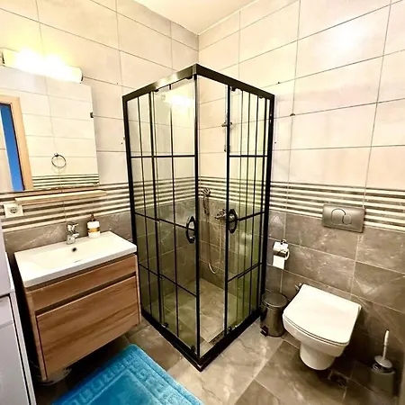 Apartment Size Ozel Havuzlu Otoparkli Ev