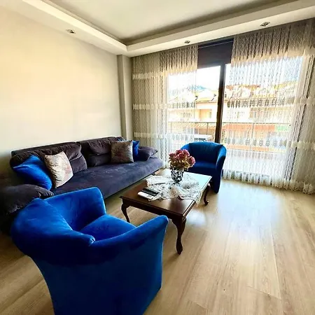 Size Ozel Havuzlu Otoparkli Ev